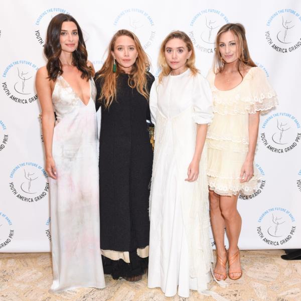 Candice Miller and Marcella Guarino Hymowitz posing with Mary-Kate and Ashley Olsen at the Youth America Grand Prix's 2017 Gala at Lincoln Center, NYC