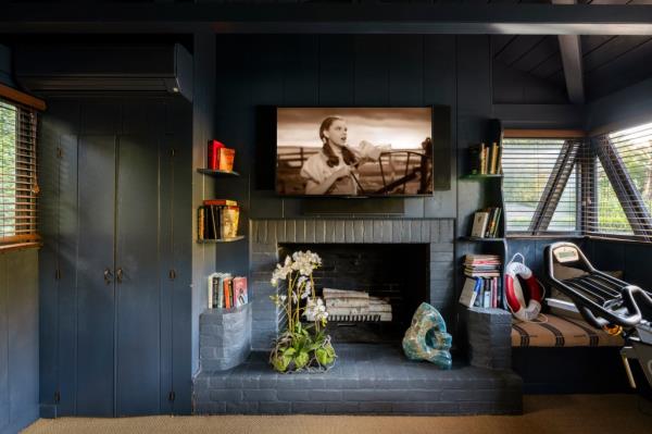 The home certainly pays homage to its original owner.