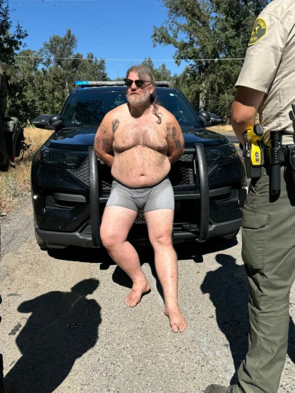 Mehlhaff, 40, entered the dining establishment and co<em></em>nfronted a pregnant waitress, telling her that the