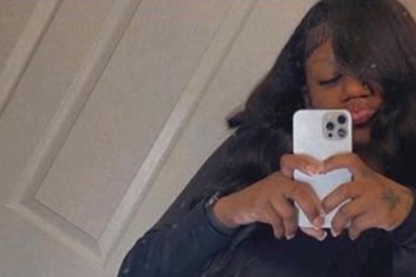 A co-worker reportedly said Drinkard, a co<em></em>ntracted line-worker, became trapped after she tried to reach for her AirPod earbud that fell under the co<em></em>nveyor belt.