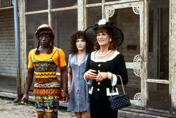 TO WONG FOO THANKS FOR EVERYTHING JULIE NEWMAR, Wesley Snipes, John Leguizamo, Patrick Swayze, 1995. ph: Lorey Sebastian / ? Universal/courtesy Everett Collection