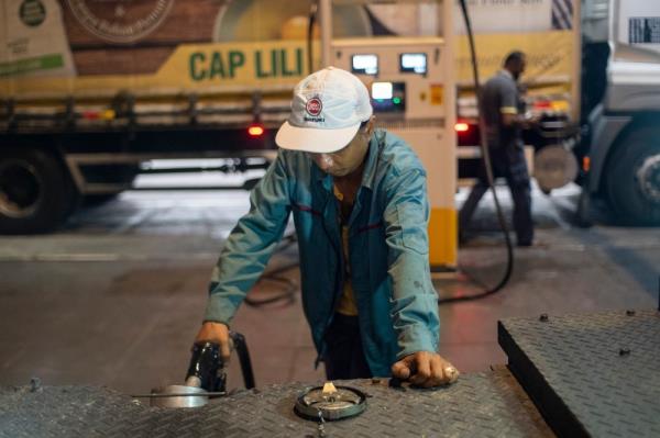 Diesel price hike shouldn’t mean spike in prices of goods: Here’s why, according to economists