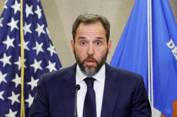 U.S. Special Counsel Jack Smith makes a statement to reporters after a grand jury returned an indictment of former U.S. President Do<em></em>nald Trump in the special counsel's investigation of efforts to overturn his 2020 