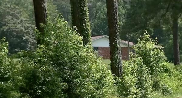 The mayor allegedly admitted to police that he knew he was trespassing. 