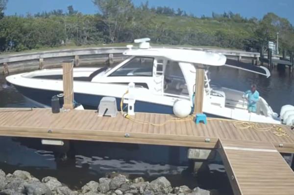 Alo<em></em>nso is seen returning to his dock and tying up his boat at around 4:30 p.m.