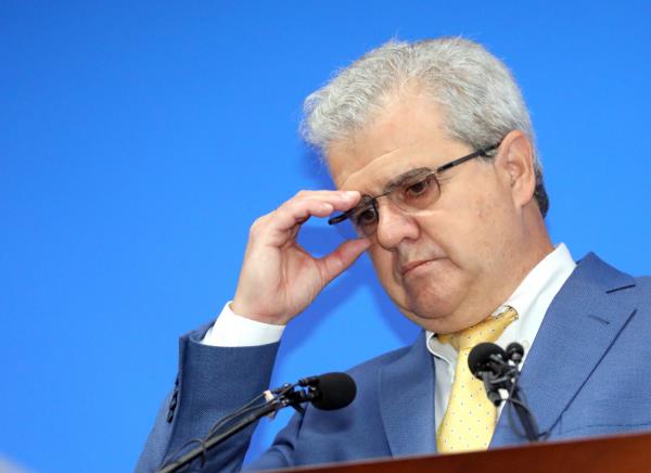 Vitor Abreu, head of US-ba<em></em>sed Act-Geo, readies himself at the Friday briefing on East Sea deepwater gas field development at the Sejong Office Building. (Ministry of Trade, Industry and Energy)