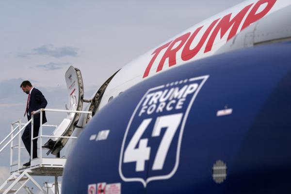 Vance exiting the plane at Roanoke-Blacksburg Regio<em></em>nal Airport.
