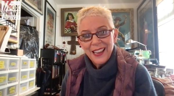 Patricia Ward Kelly smiling at the camera, known for her relatio<em></em>nship with Gene Kelly