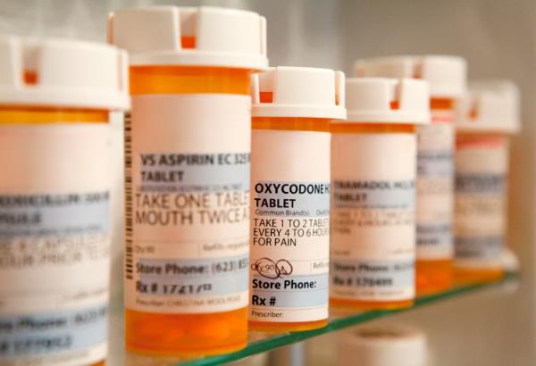 Stock photo of pres<em></em>cription drugs