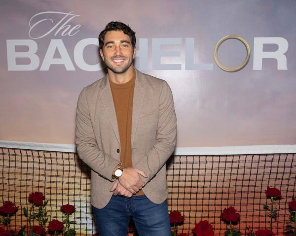 'Bachelor' star Joey Graziadei addresses his 'yellow eyes'