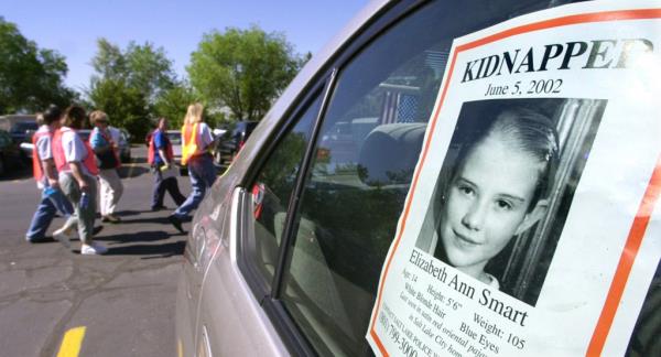 Volunteers searching for Elizabeth Smart in Salt Lake City, June 13, 2002