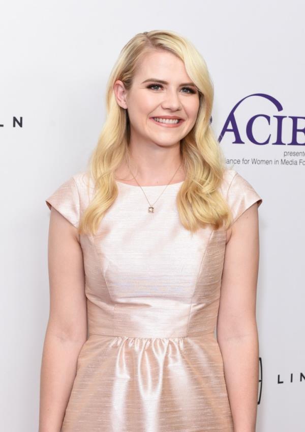 Elizabeth Smart smiling at the camera during the 43rd Annual Gracie Awards in Beverly Hills, California