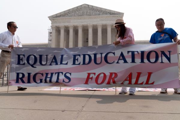 Many progressives claimed that the Supreme Court effectively legalized discrimination against Black students after the ruling.</p>

<p>　　