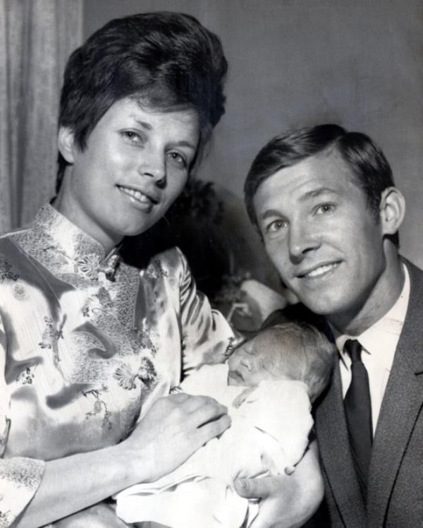 Sir Alex Ferguson, Lady Cathy Ferguson with son