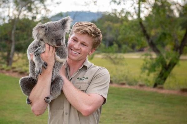 The 20-year-old star has co<em></em>ntinued his father’s legacy, alo<em></em>ngside his mother and sister — including conservation, snake handling and wrestling crocodiles at Australia Zoo. 