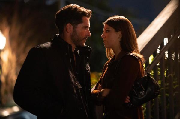 Oliver (Tom Ellis) and Bree (Catherine Missal).