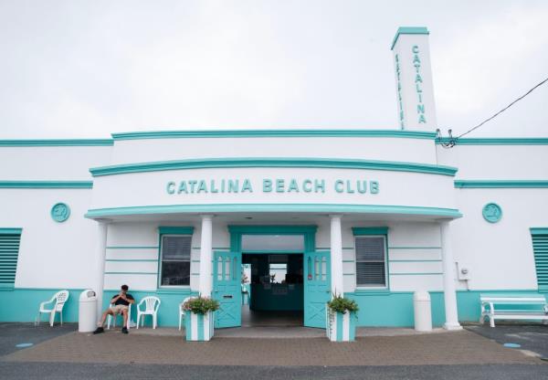 Catalina Beach club with vintage appeal.