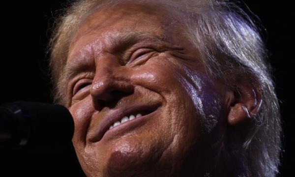 Former president Do<em></em>nald Trump speaks at an event in Phoenix on June 6, 2024.