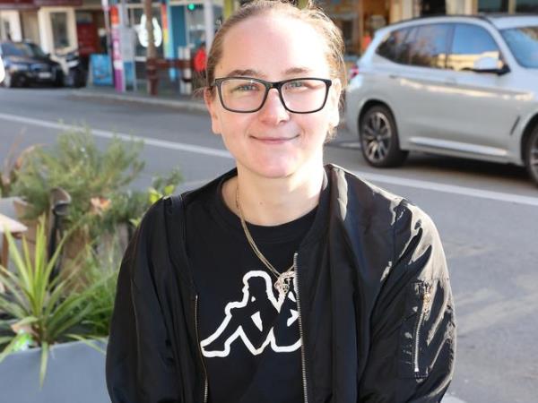 Tiarna Scott, 22, is a o<em></em>nefour fan.