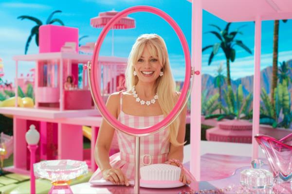 This image released by Warner Bros. Pictures shows Margot Robbie in a scene from