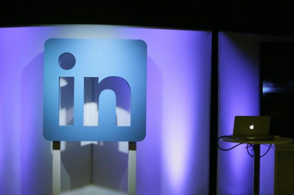 A generatio<em></em>nal shift is taking place as a more digitally open, co<em></em>nfessional Gen Z gets into the job market, and it’s changing how people are using l<em></em>inkedIn.