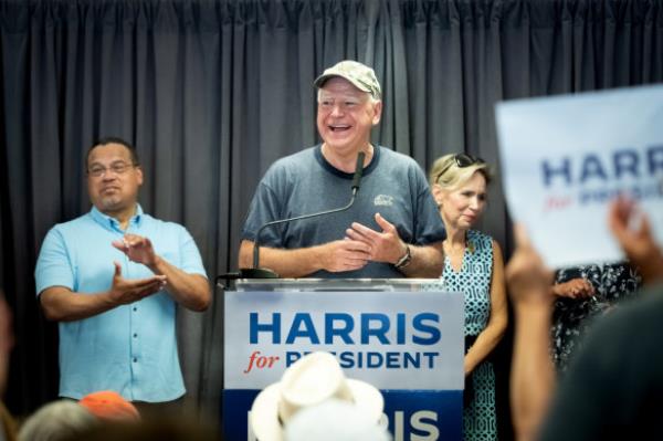 Tim Walz will be well received by American voters, unlike Do<em></em>nald Trump’s running mate, J.D. Vance.