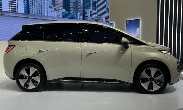 mg cloud ev all you need to know detailed first look carandbike 2