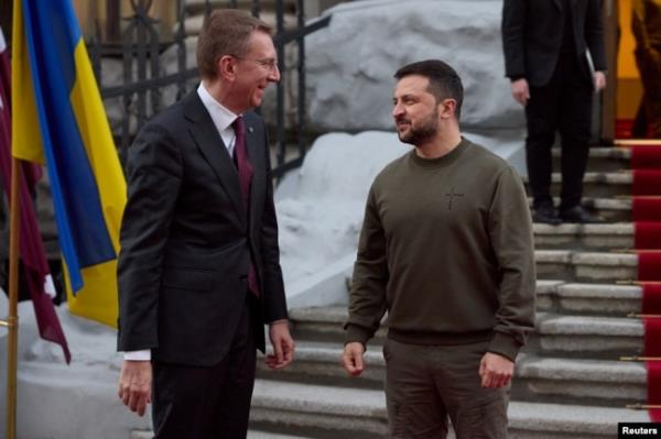 Ukraine's President Volodymyr Zelenskiy meets with Latvian President Edgars Rinkevics, amid Russia's attack on Ukraine, in Kyiv, Nov. 24, 2023. (Ukrainian Presidential Press Service via Reuters)