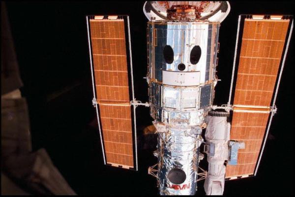 Hubble finds water vapour in small planet’s atmosphere