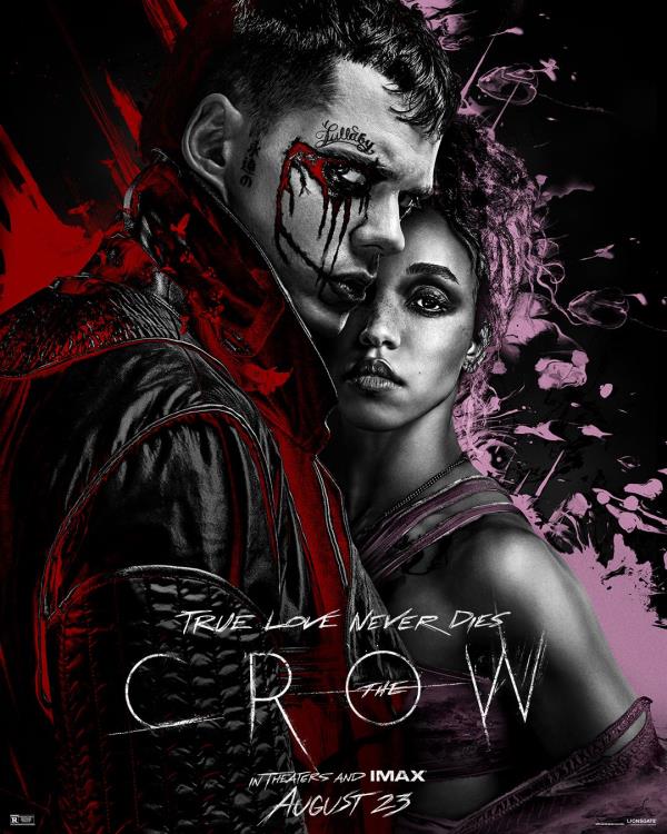Shelly (FKA twigs) embracing and kissing Eric (Bill Skarsg?rd) in The Crow (2024) 