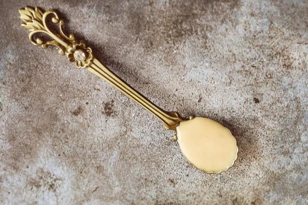 The secret to making the sauce creamier: a splash of 'goma dare' (Japanese sesame sauce).