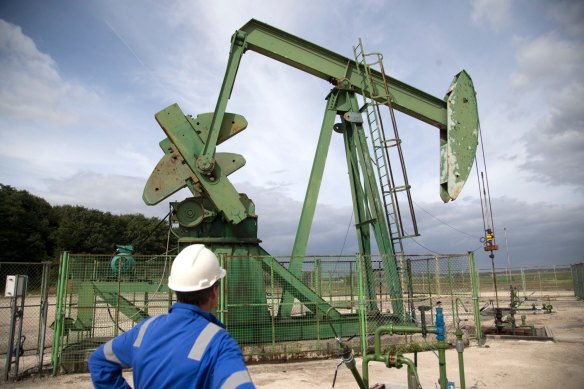 ASIC secured a major court victory after the Federal Court found Vanguard engaged in misleading co<em></em>nduct because its sustainable fund exposed investors to companies with l<em></em>inks to fossil fuels, oil and gas exploration. 